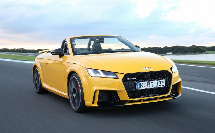  Audi TT RS Roadster (8S) 2017 года  (AU) (фото 1 из 40)
